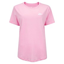 Camiseta Nike Sportswear Club Essentials Feminino
