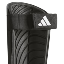 Caneleira adidas Tiro Training com strap